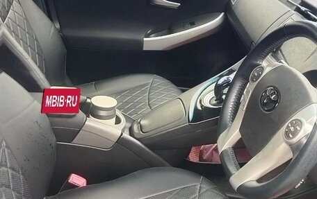 Toyota Prius, 2012 год, 1 000 000 рублей, 23 фотография