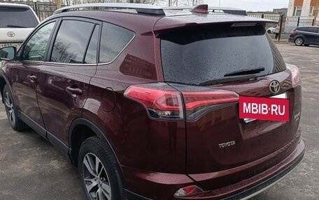 Toyota RAV4, 2017 год, 3 000 000 рублей, 3 фотография