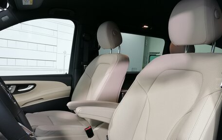 Mercedes-Benz V-Класс, 2024 год, 16 100 000 рублей, 13 фотография