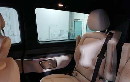 Mercedes-Benz V-Класс, 2024 год, 16 100 000 рублей, 19 фотография