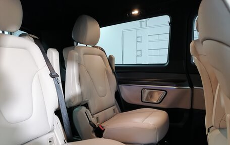Mercedes-Benz V-Класс, 2024 год, 16 100 000 рублей, 24 фотография