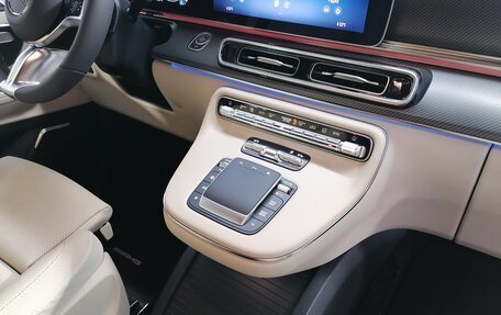 Mercedes-Benz V-Класс, 2024 год, 16 100 000 рублей, 31 фотография