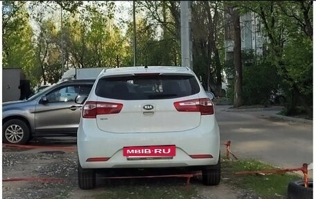 KIA Rio III рестайлинг, 2014 год, 980 000 рублей, 25 фотография