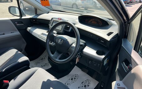Honda Freed I, 2010 год, 999 000 рублей, 10 фотография