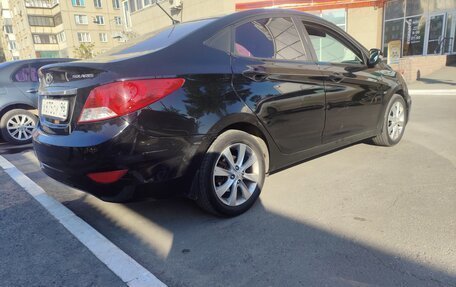 Hyundai Solaris II рестайлинг, 2013 год, 645 000 рублей, 4 фотография