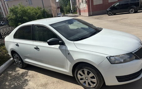 Skoda Rapid I, 2015 год, 850 000 рублей, 2 фотография