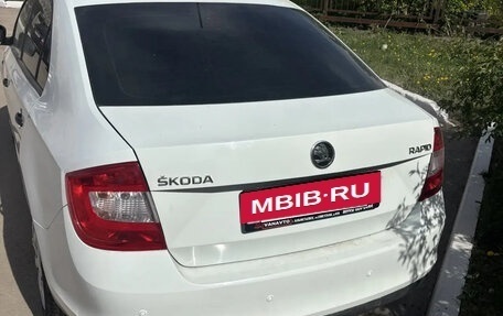 Skoda Rapid I, 2015 год, 850 000 рублей, 4 фотография