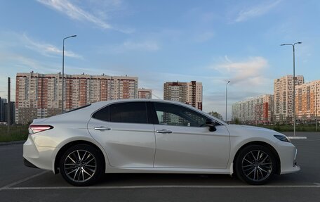 Toyota Camry, 2021 год, 3 690 000 рублей, 3 фотография