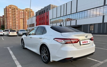 Toyota Camry, 2021 год, 3 690 000 рублей, 5 фотография