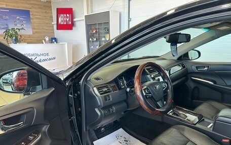 Toyota Camry, 2016 год, 2 129 000 рублей, 10 фотография