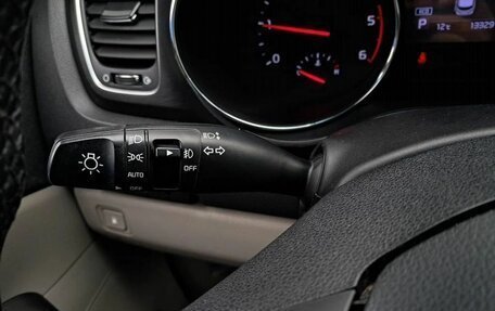 KIA Carnival III, 2019 год, 3 000 000 рублей, 11 фотография