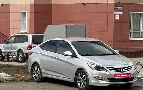 Hyundai Solaris II рестайлинг, 2016 год, 1 390 000 рублей, 1 фотография