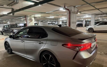 Toyota Camry, 2019 год, 2 700 000 рублей, 4 фотография