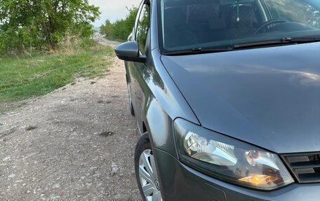 Volkswagen Polo VI (EU Market), 2010 год, 550 000 рублей, 2 фотография