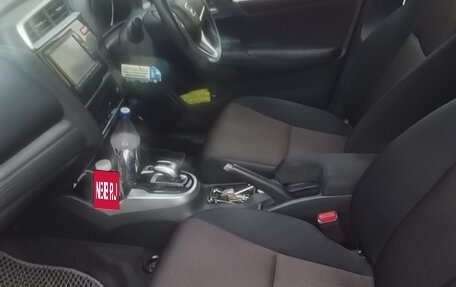 Honda Fit III, 2016 год, 900 000 рублей, 6 фотография