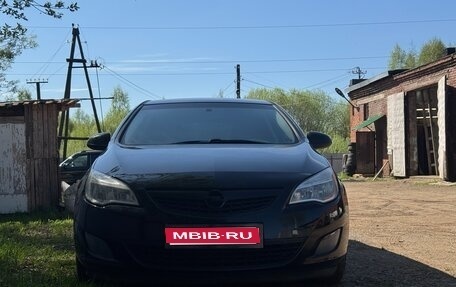 Opel Astra J, 2011 год, 650 000 рублей, 1 фотография