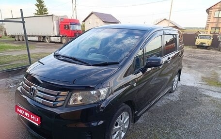 Honda Freed I, 2010 год, 1 050 000 рублей, 2 фотография
