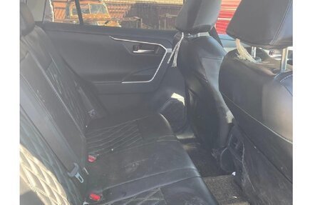 Toyota RAV4, 2024 год, 3 910 000 рублей, 22 фотография