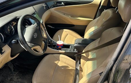 Hyundai Sonata VI, 2011 год, 1 300 000 рублей, 6 фотография