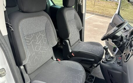 Peugeot Partner II рестайлинг 2, 2018 год, 840 000 рублей, 22 фотография