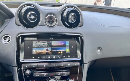 Jaguar XJ IV (X351), 2018 год, 3 100 000 рублей, 10 фотография