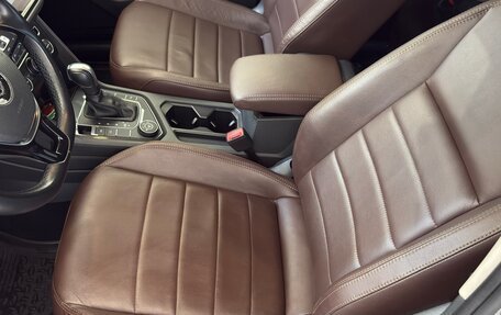 Volkswagen Tiguan II, 2020 год, 2 690 000 рублей, 20 фотография