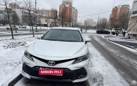 Toyota Camry, 2021 год, 3 110 000 рублей, 1 фотография