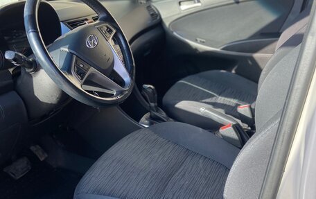 Hyundai Solaris II рестайлинг, 2015 год, 1 195 000 рублей, 6 фотография