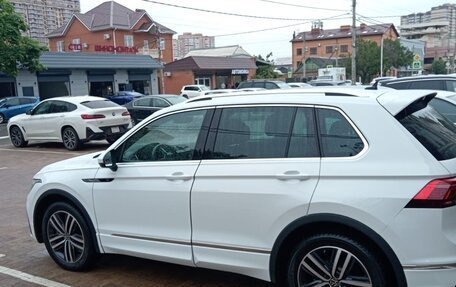 Volkswagen Tiguan II, 2021 год, 3 600 000 рублей, 3 фотография