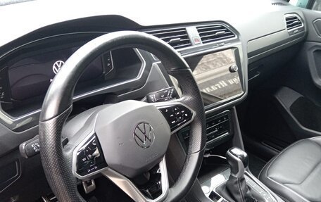 Volkswagen Tiguan II, 2021 год, 3 600 000 рублей, 5 фотография