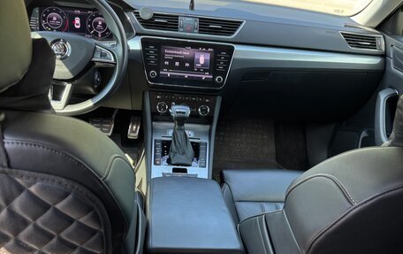 Skoda Superb III рестайлинг, 2020 год, 3 120 000 рублей, 19 фотография