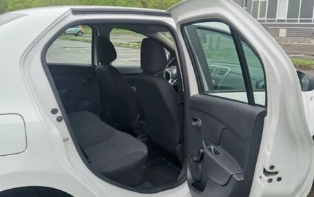 Renault Logan II, 2019 год, 720 000 рублей, 14 фотография