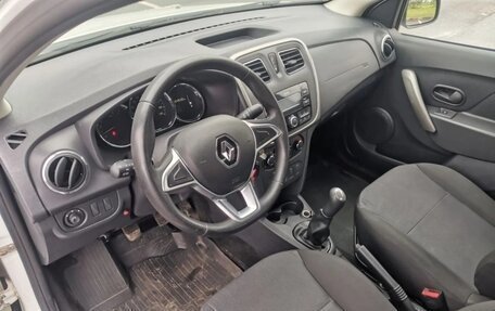 Renault Logan II, 2019 год, 720 000 рублей, 24 фотография