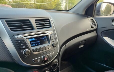 Hyundai Solaris II рестайлинг, 2016 год, 730 000 рублей, 16 фотография