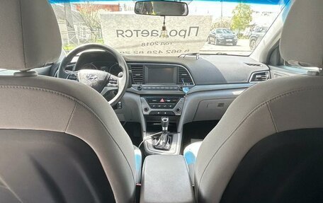 Hyundai Elantra VI рестайлинг, 2018 год, 1 399 000 рублей, 5 фотография