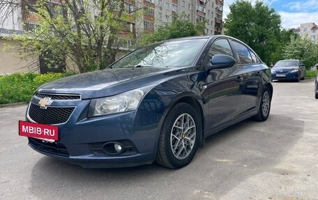 Chevrolet Cruze II, 2010 год, 720 000 рублей, 3 фотография