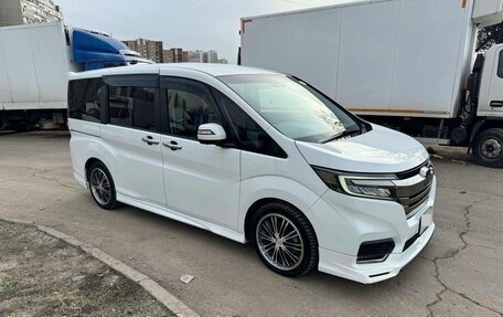 Honda Stepwgn IV, 2021 год, 1 790 000 рублей, 4 фотография