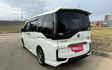 Honda Stepwgn IV, 2021 год, 1 790 000 рублей, 5 фотография