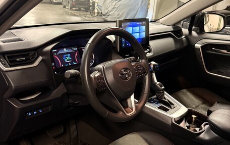 Toyota RAV4, 2022 год, 4 000 000 рублей, 4 фотография