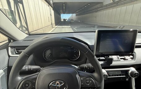 Toyota RAV4, 2022 год, 4 000 000 рублей, 5 фотография