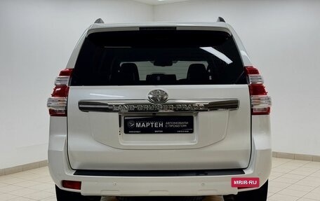 Toyota Land Cruiser Prado 150 рестайлинг 2, 2014 год, 3 490 000 рублей, 5 фотография