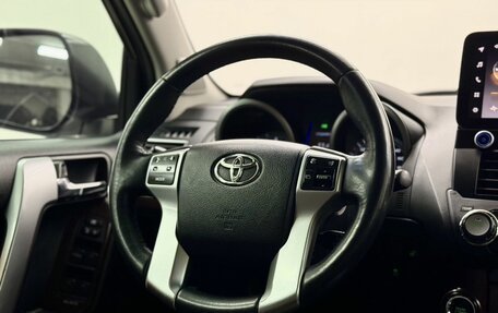 Toyota Land Cruiser Prado 150 рестайлинг 2, 2014 год, 3 490 000 рублей, 19 фотография