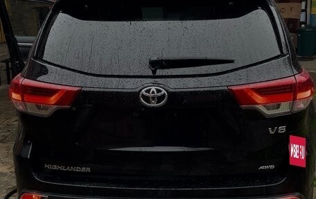 Toyota Highlander III, 2017 год, 3 000 000 рублей, 5 фотография