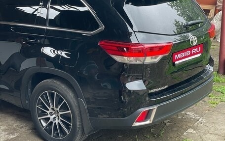 Toyota Highlander III, 2017 год, 3 000 000 рублей, 9 фотография