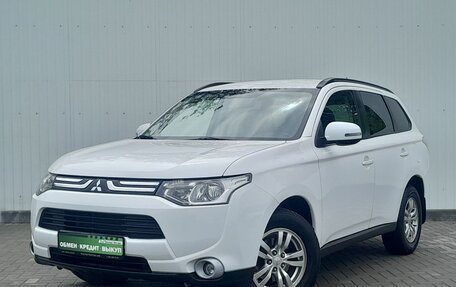 Mitsubishi Outlander III рестайлинг 3, 2014 год, 1 579 000 рублей, 1 фотография