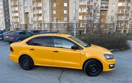 Volkswagen Polo VI (EU Market), 2016 год, 485 000 рублей, 2 фотография