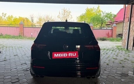 Volkswagen Tiguan II, 2021 год, 3 770 000 рублей, 17 фотография