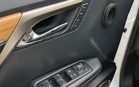 Lexus RX IV рестайлинг, 2018 год, 4 600 000 рублей, 13 фотография