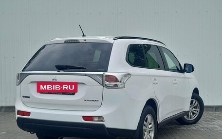 Mitsubishi Outlander III рестайлинг 3, 2014 год, 1 579 000 рублей, 4 фотография