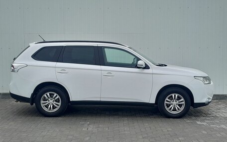 Mitsubishi Outlander III рестайлинг 3, 2014 год, 1 579 000 рублей, 8 фотография